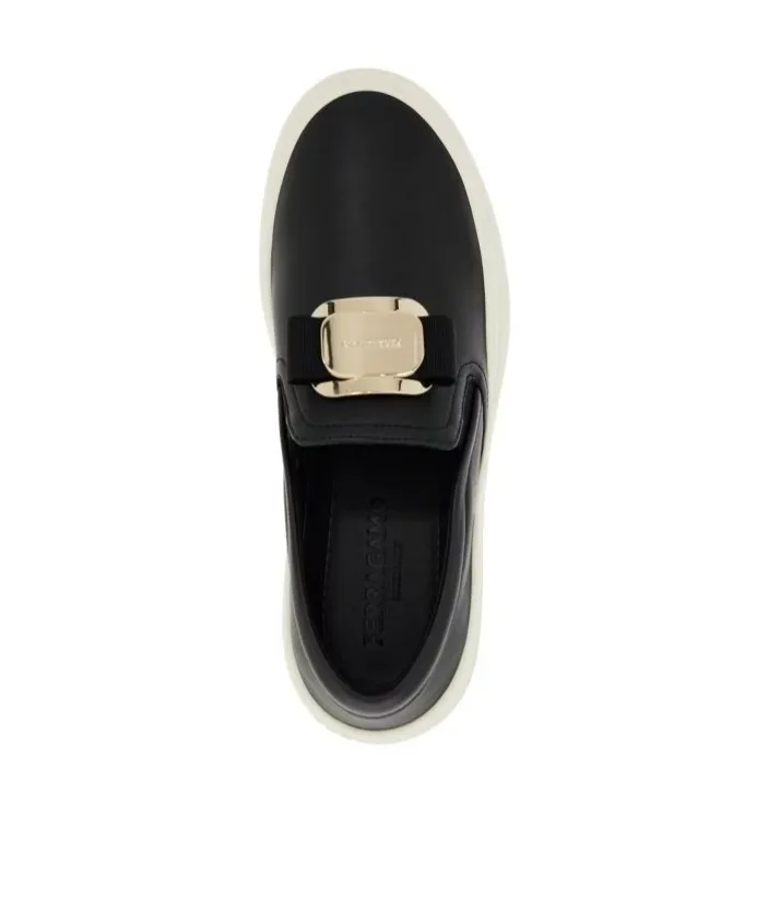 Logo Buckle Low-Cut Casual Shoes
