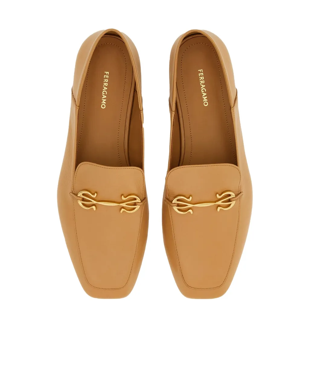 Gancini Decorative Loafers
