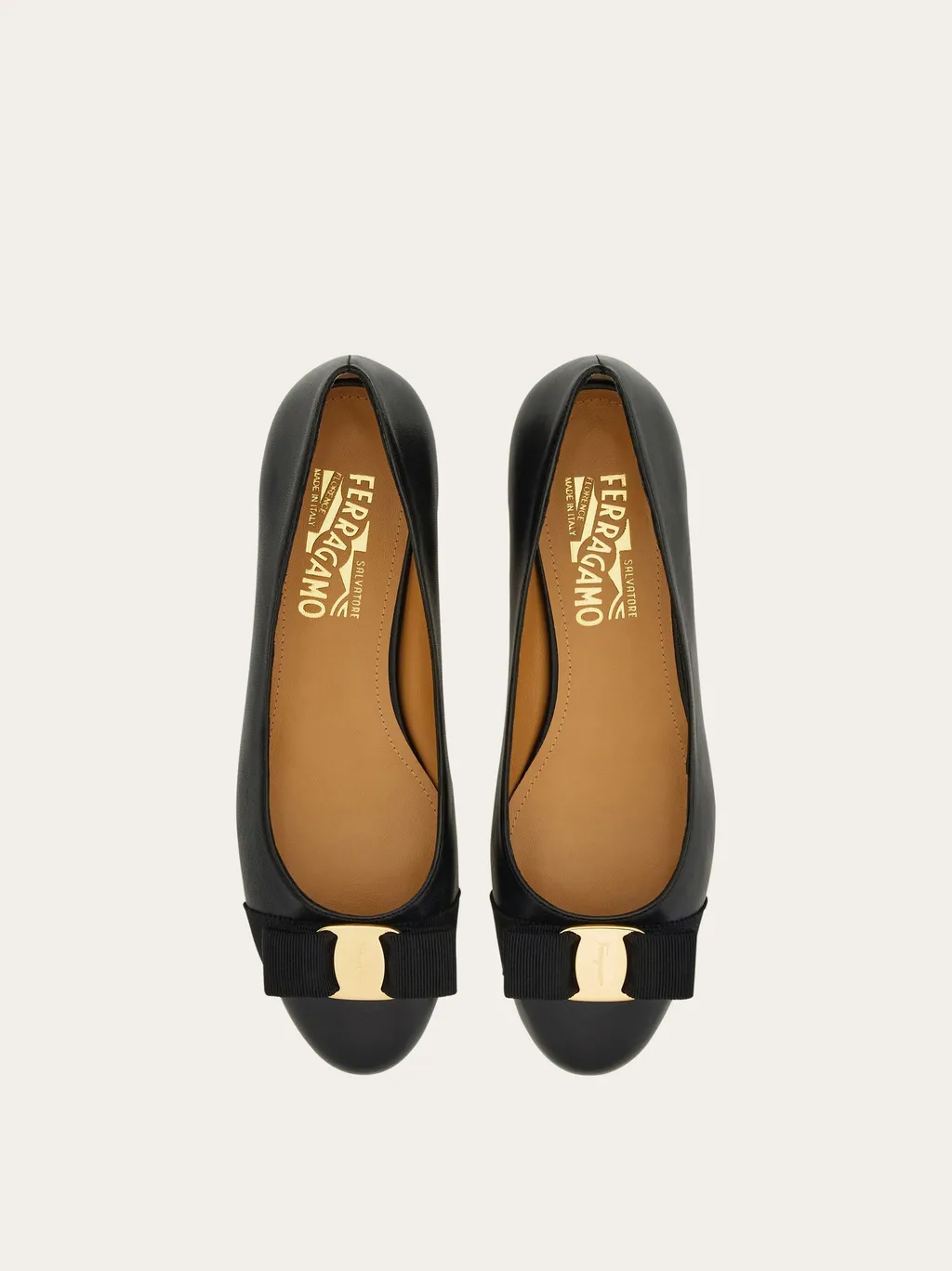 Logo-Engraved Flat Shoes