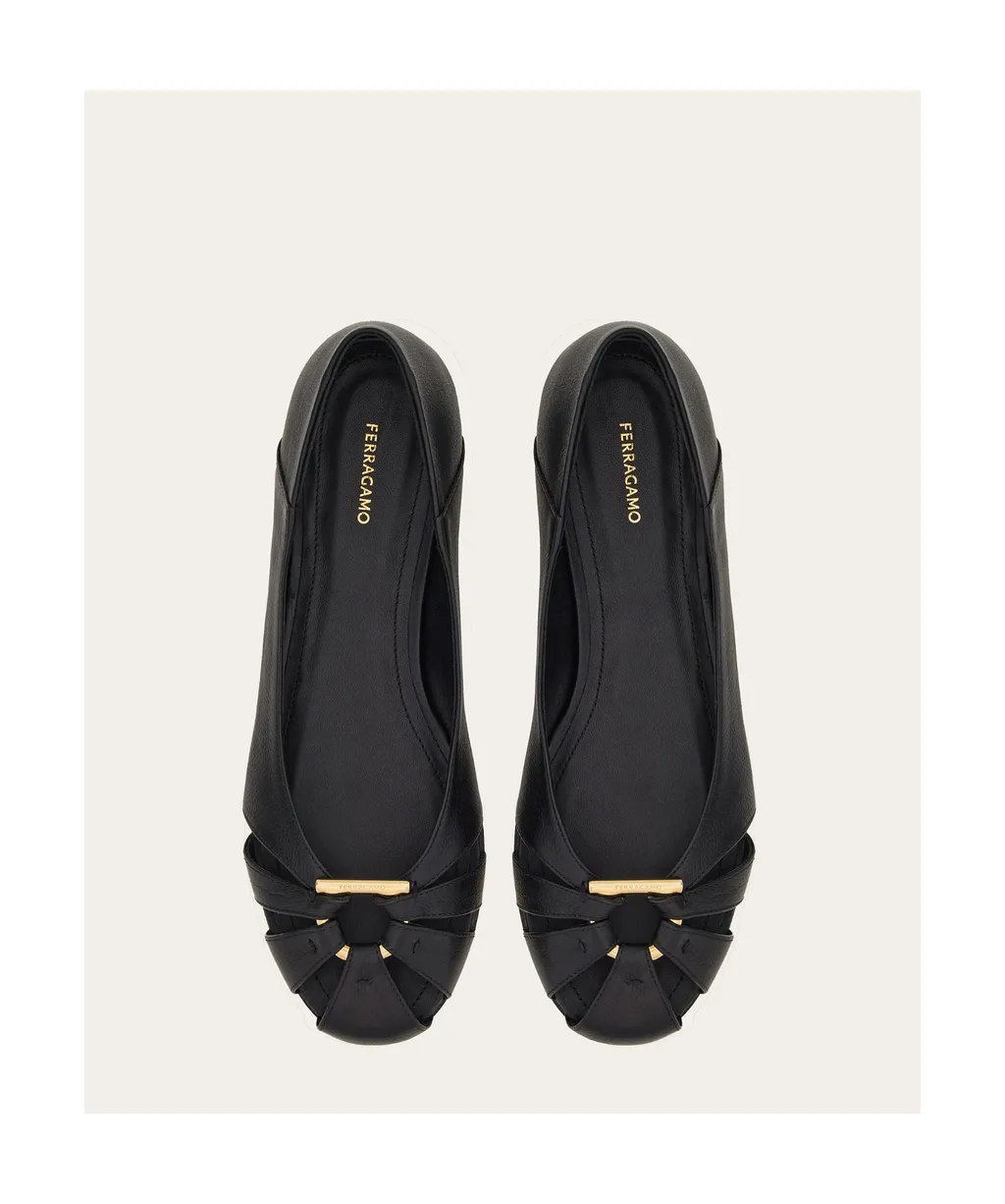 Round Toe Slip-On Flat Shoes