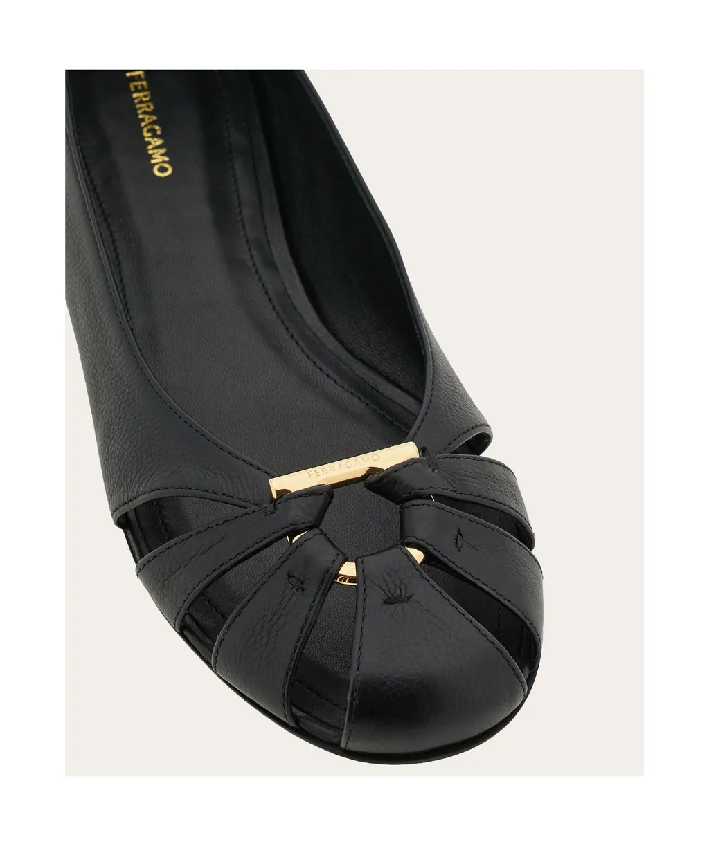 Round Toe Slip-On Flat Shoes