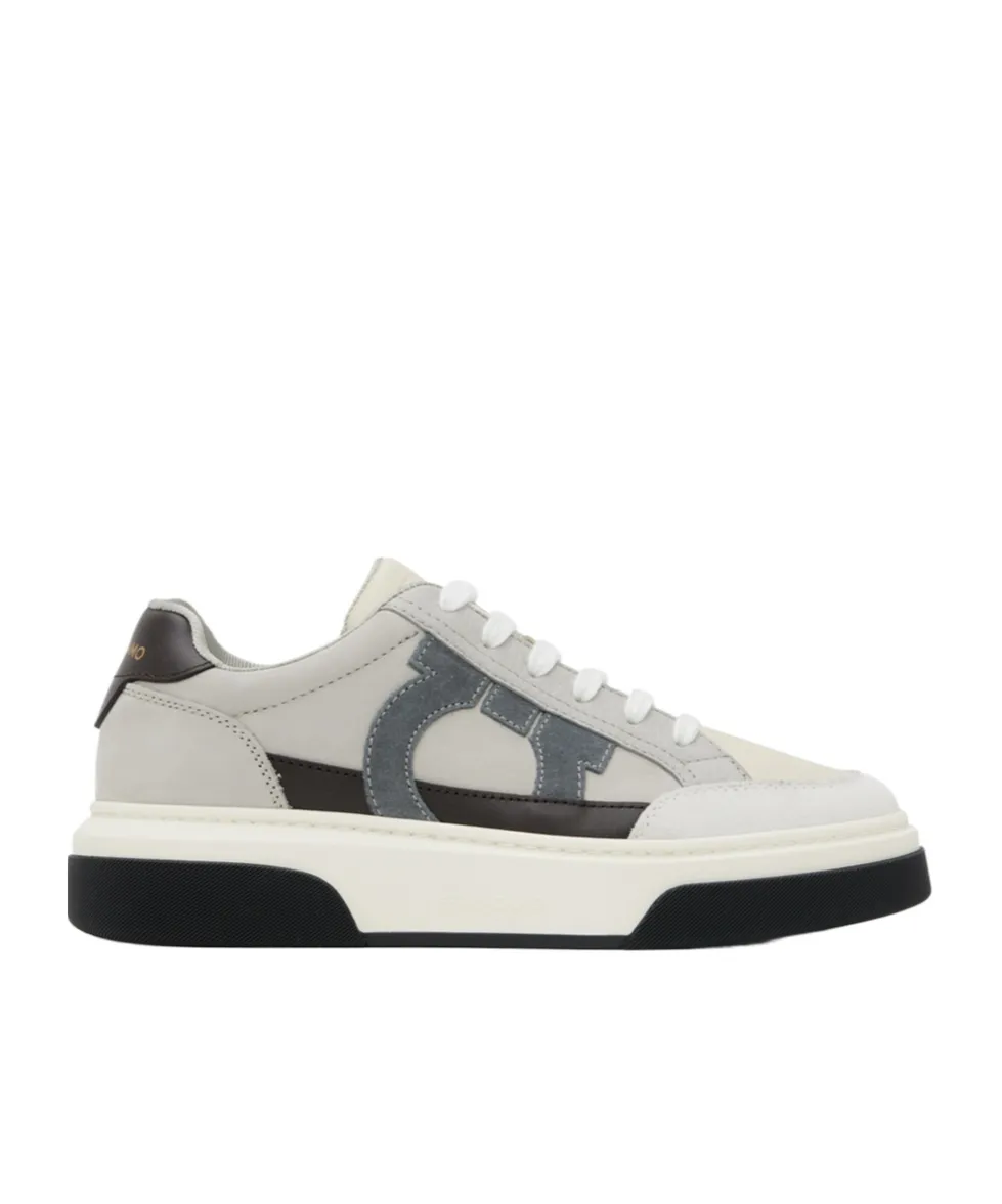 Embossed Logo Low Upper Board Shoes