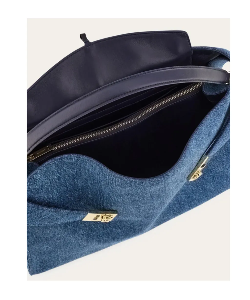 Hug Soft Shoulder Bag