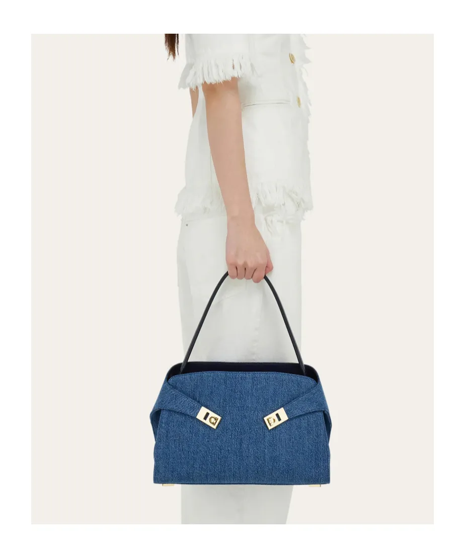 Hug Soft Shoulder Bag