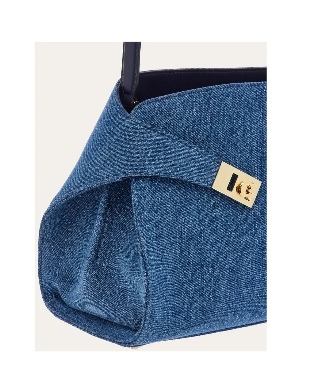 Hug Soft Shoulder Bag