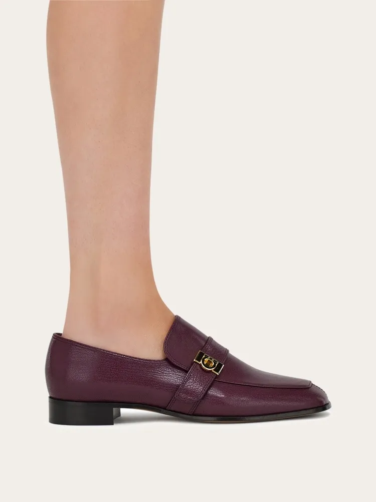 Hug Buckle Loafer Mule