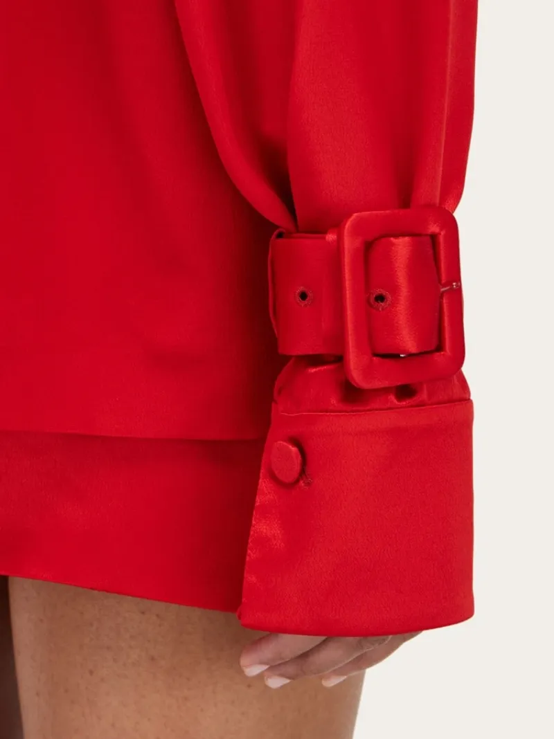 Long-Sleeved Short Windbreaker