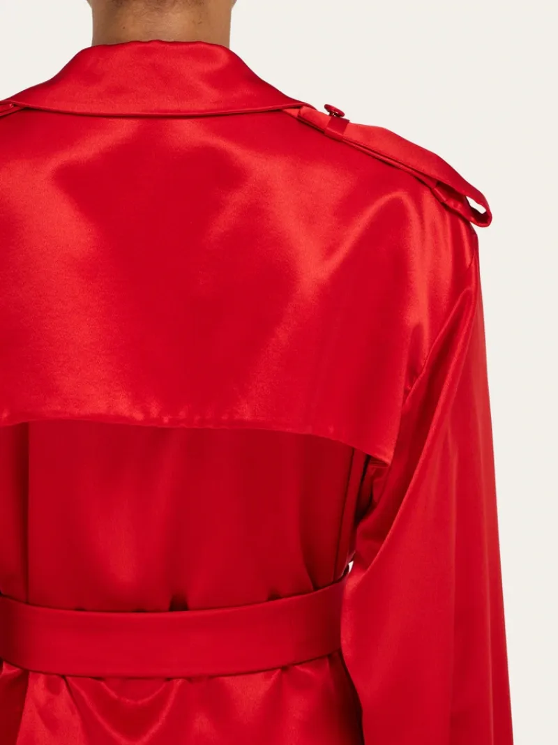 Long-Sleeved Short Windbreaker