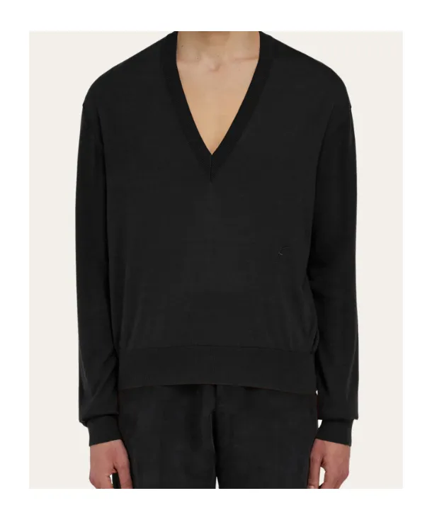 V-Neck Jumper