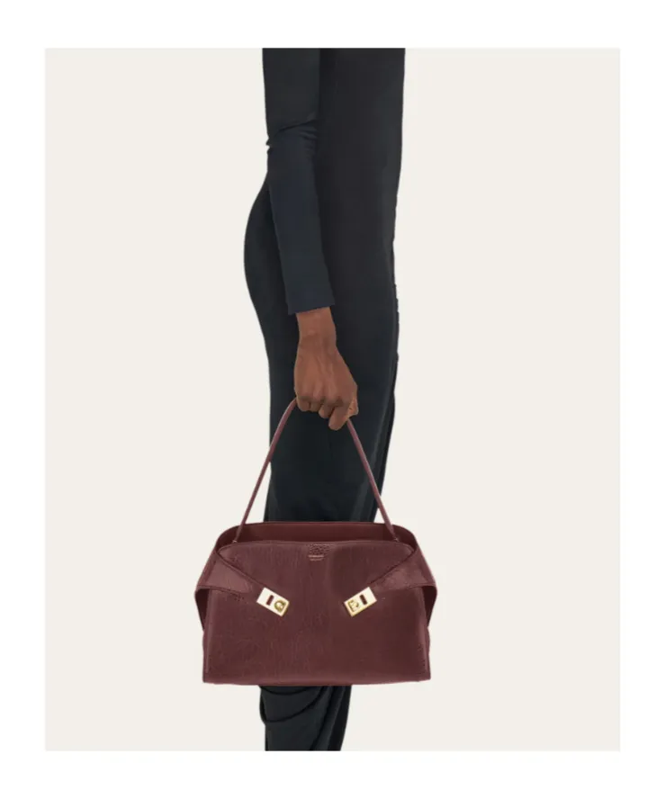 Hug Soft Shoulder Bag