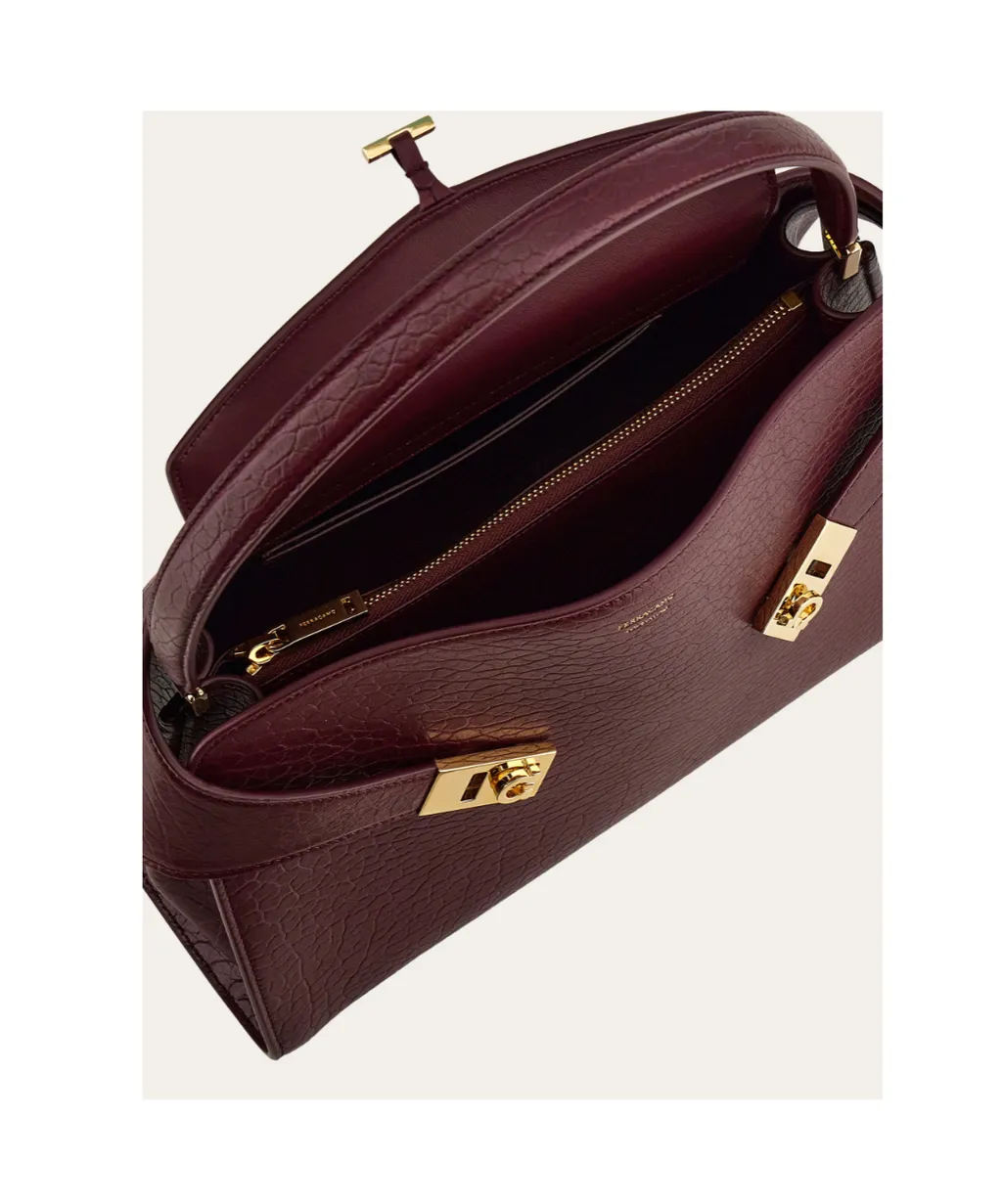 Hug Soft Shoulder Bag