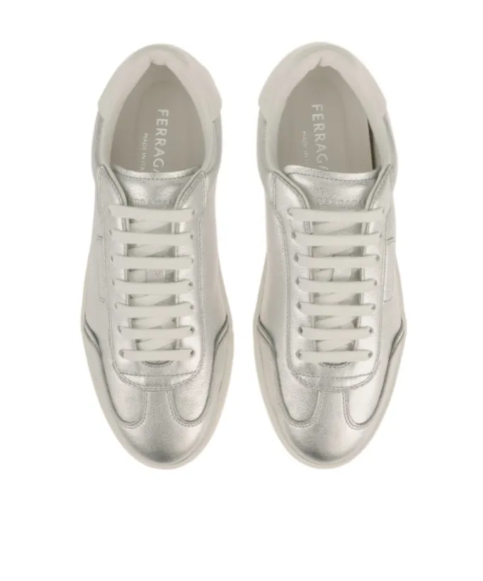 Low-Top Sneaker