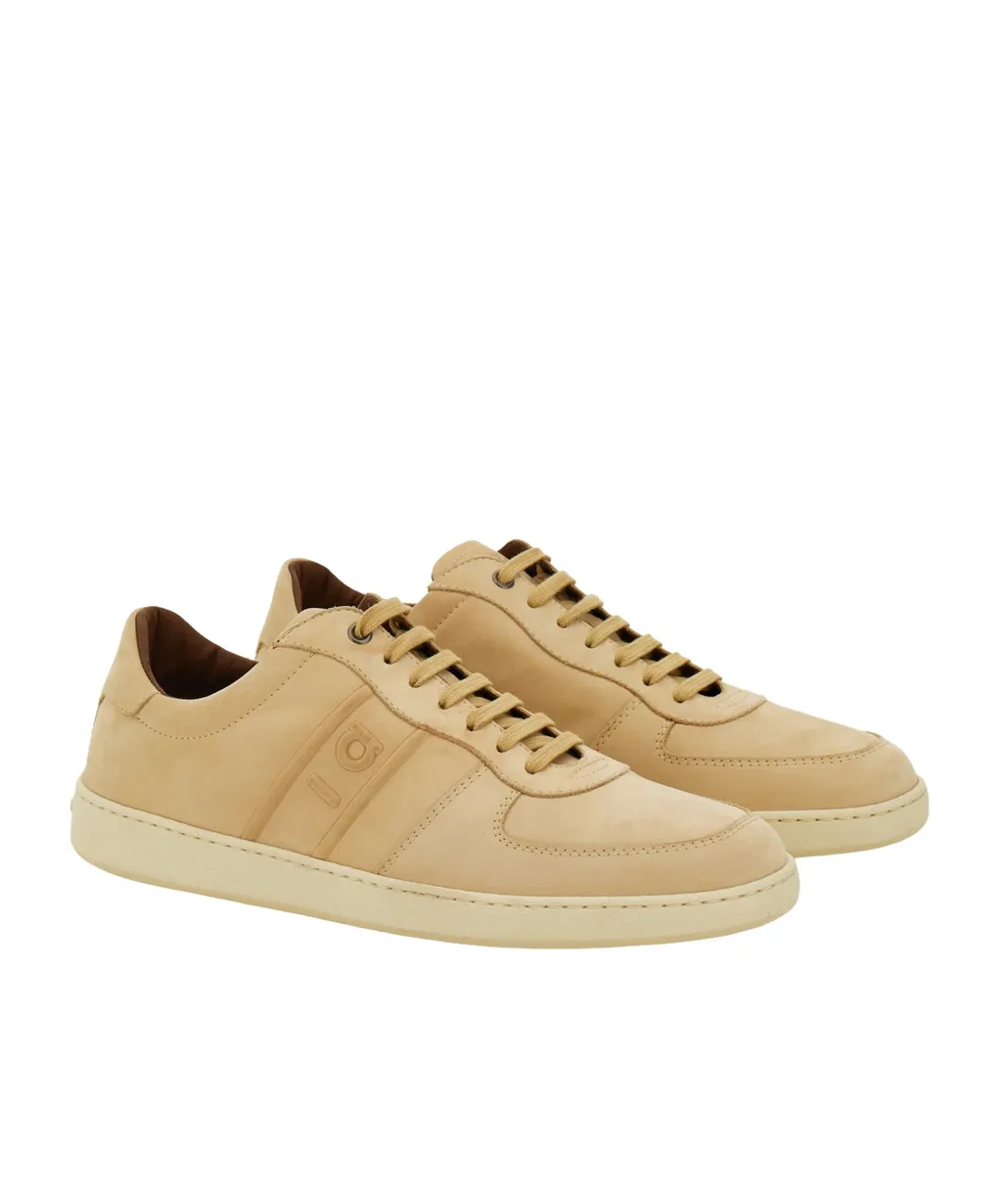 Low-Top Sneaker
