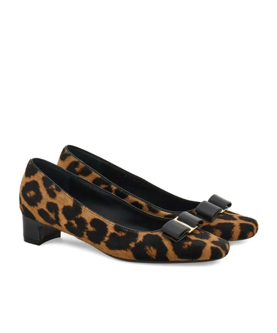 Leopard-Printed Mid-Heeled Pumps