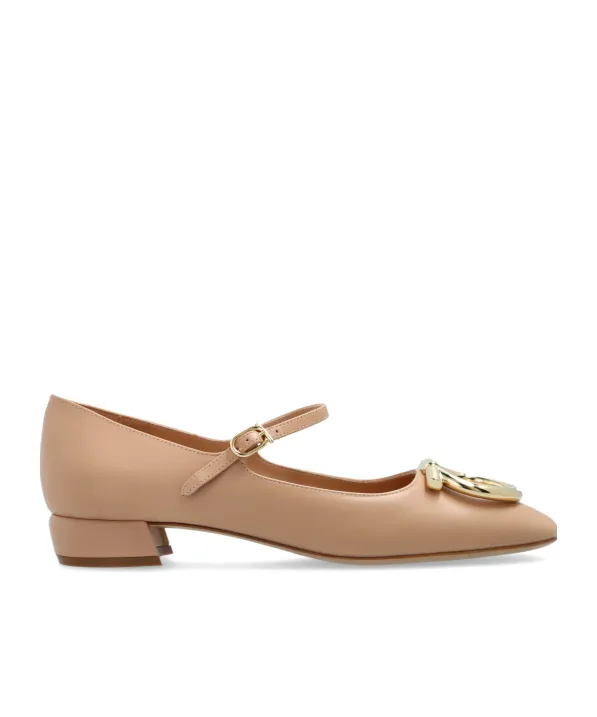 Heel Marry