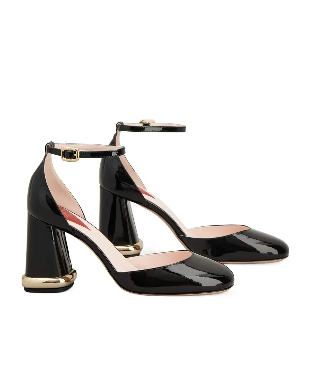 Buckle Detailed Square Toe Pumps