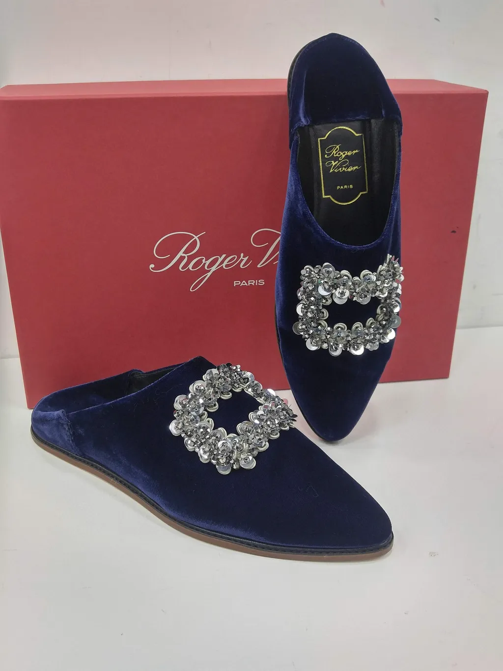 Metal Buckle Flat Shoes