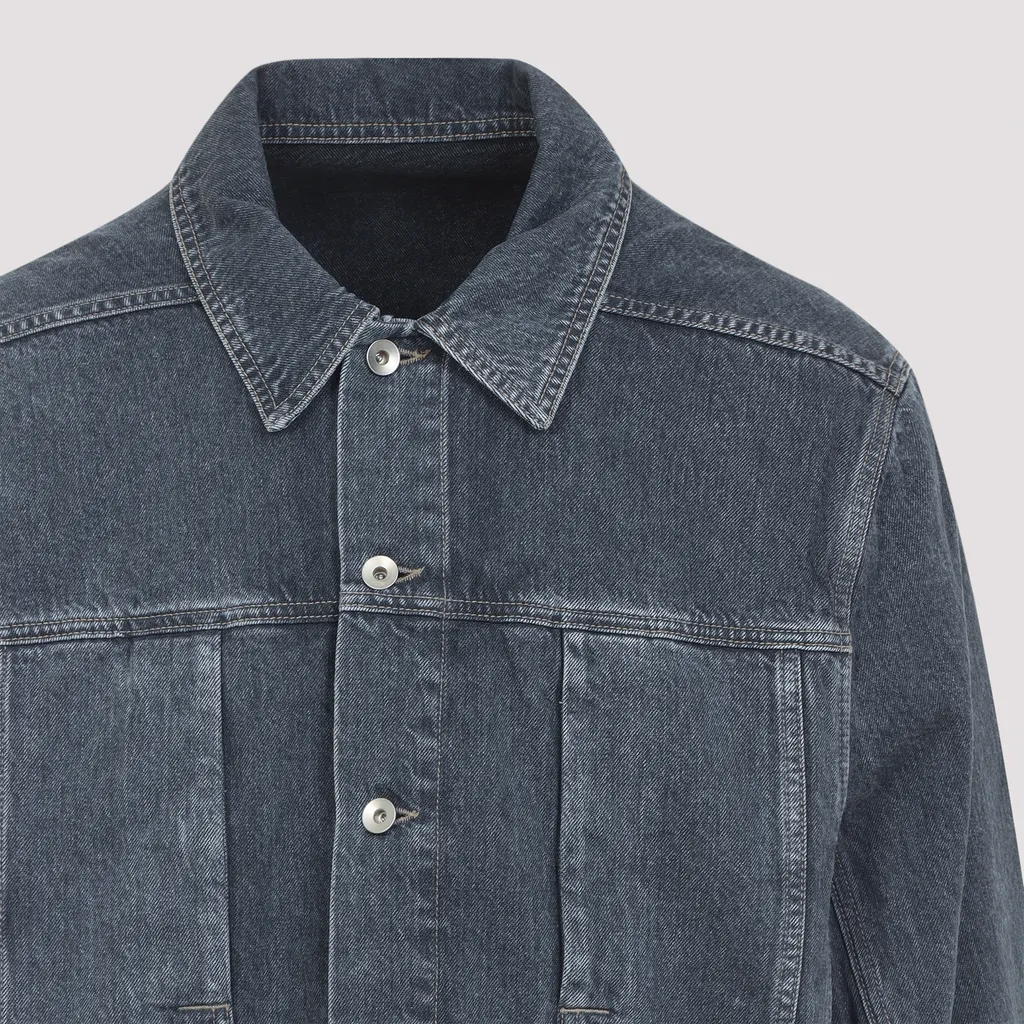 Button-Fastening Denim Jacket