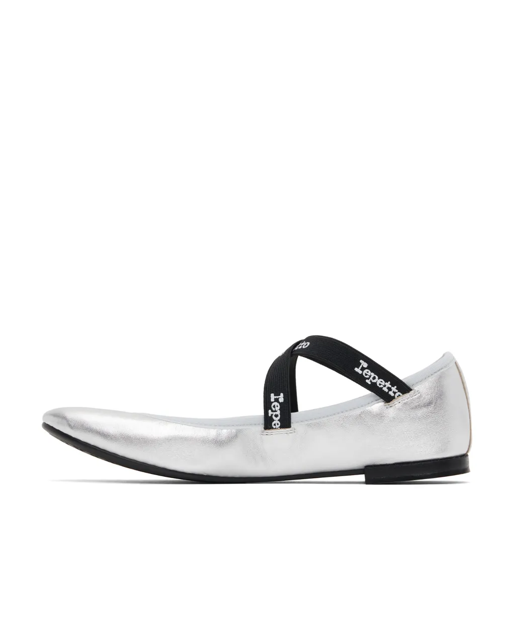 Elastic Detail Ballet Shoes