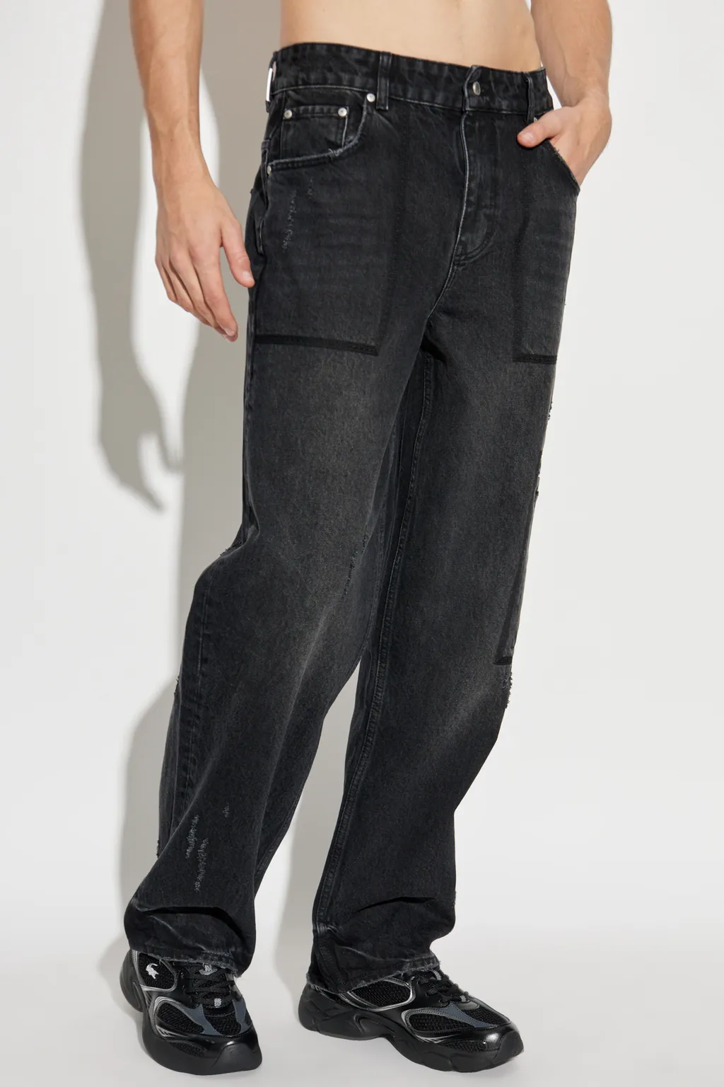 R3 Drive Distressed Jeans