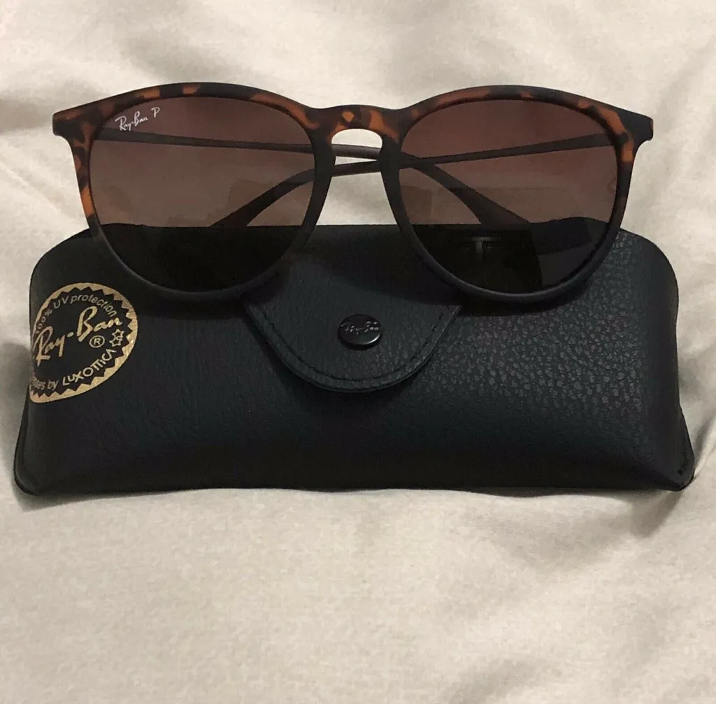 Erika Classic Sunglasses