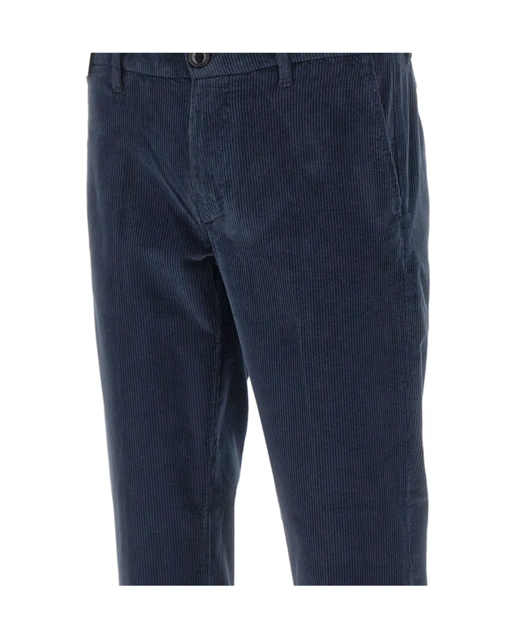 Mucha Slim-Fit Chinos