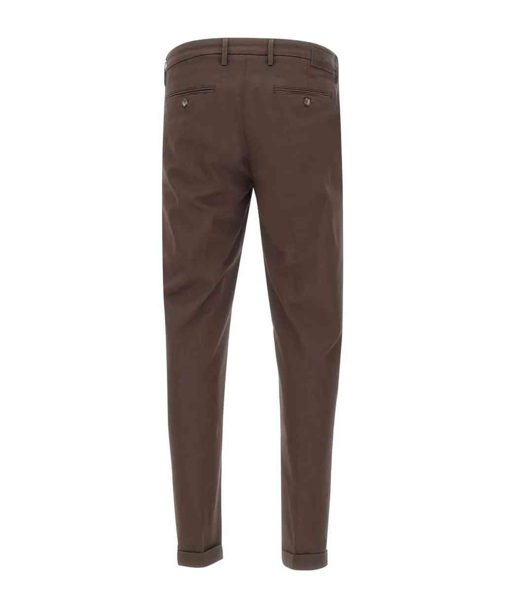 Mucha Slim-Fit Chinos