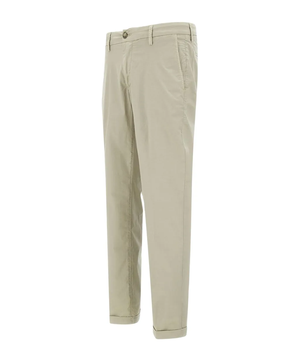 Mucha Slim-Fit Chinos