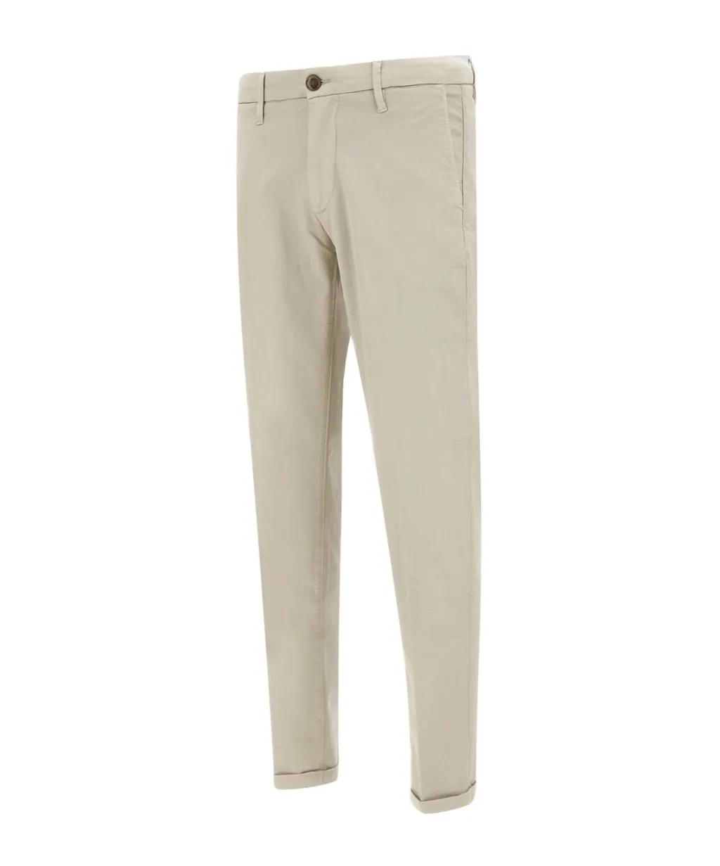 Mucha Slim Fit Chinos