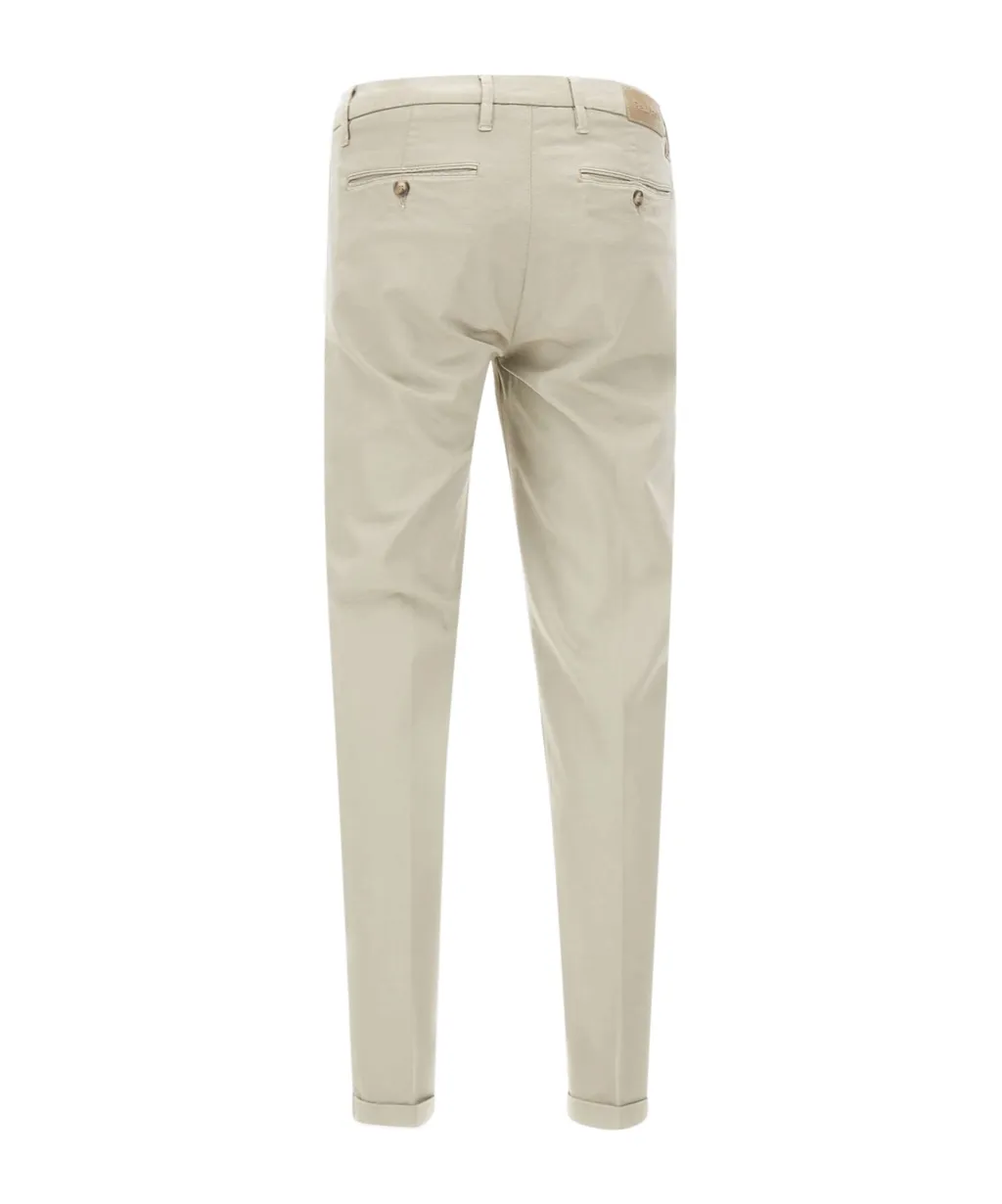 Mucha Slim Fit Chinos