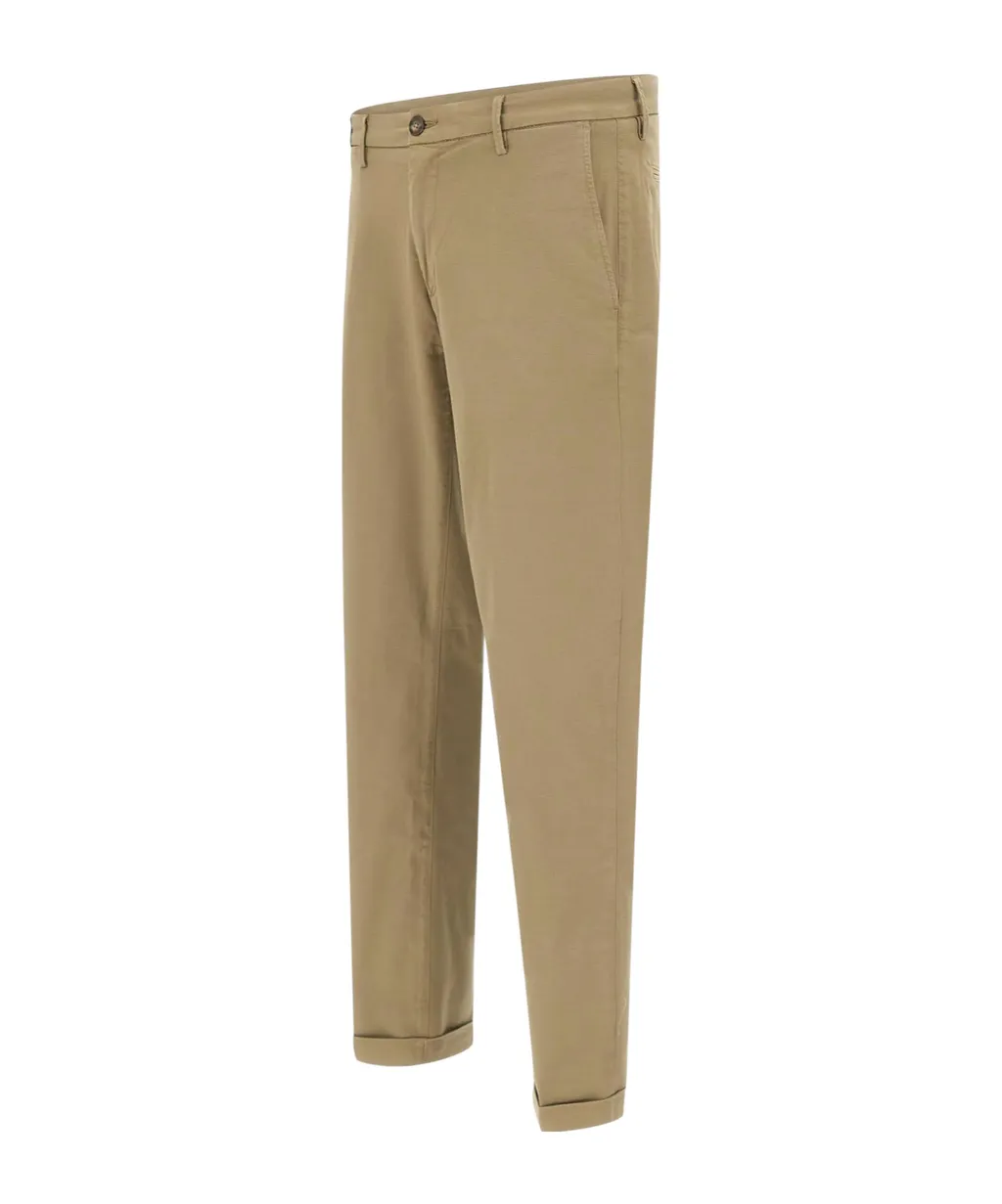 Mucha Slim-Fit Chinos