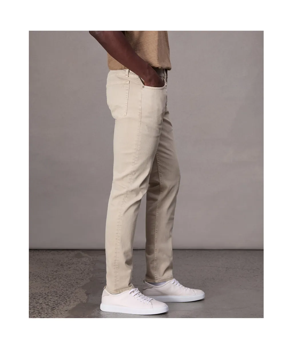Belt-Loop Jeans