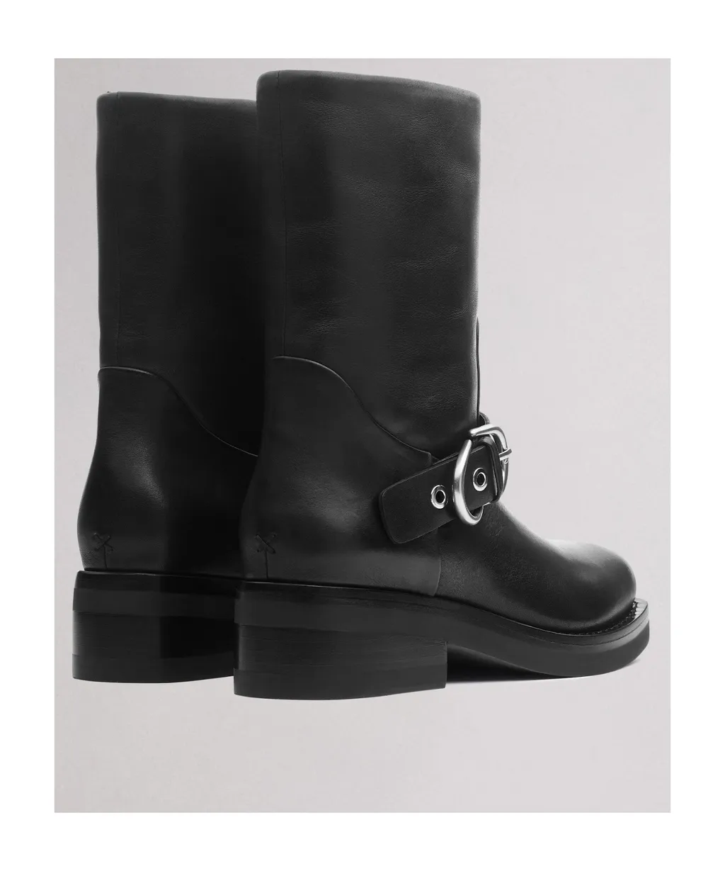 Square-Toed Short Boots