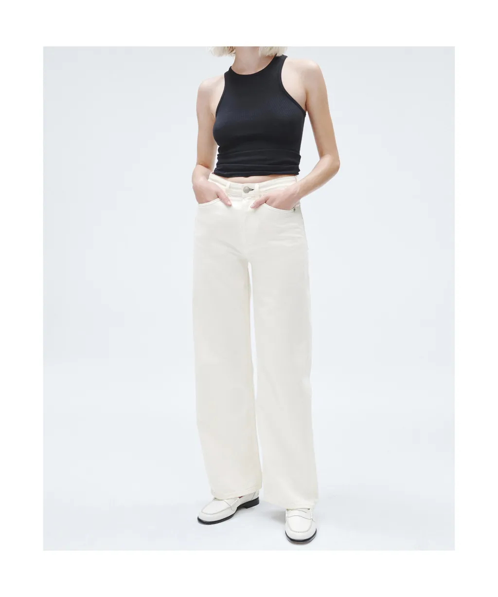 Wide-Leg Jeans