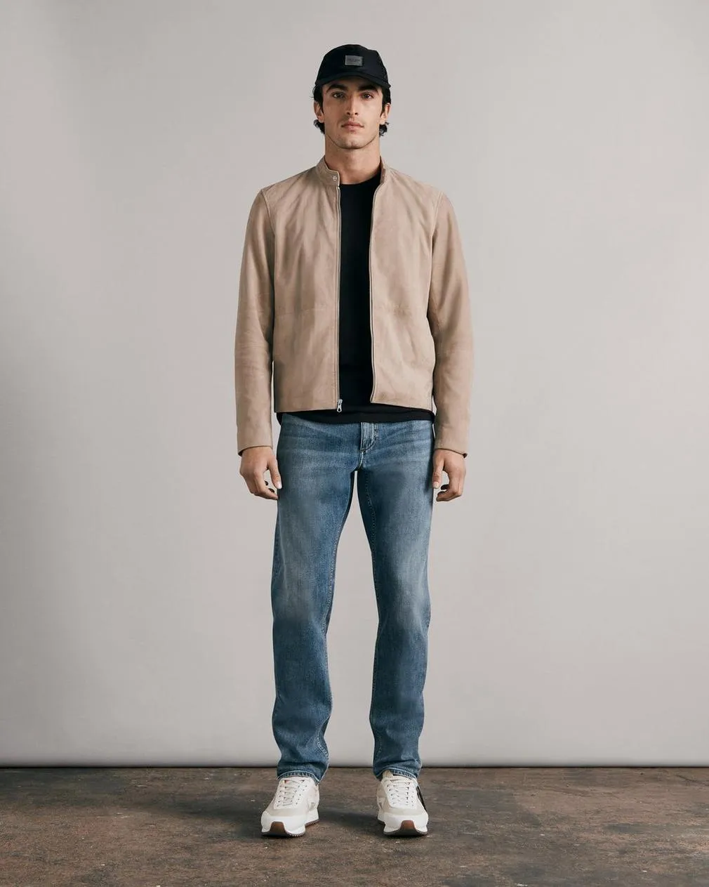 Belt-Loop Jeans