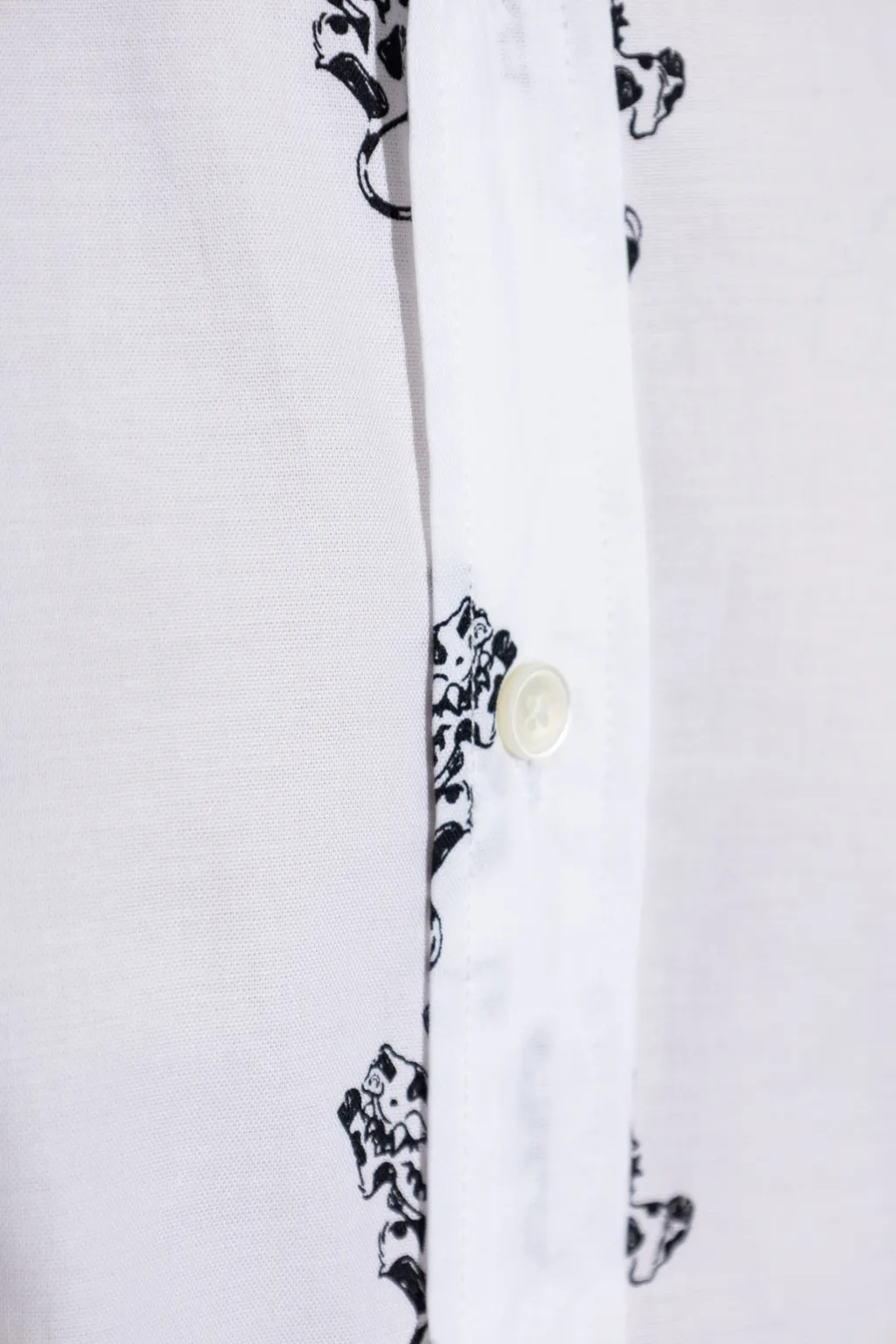 Animal Motif Long-Sleeved Shirt