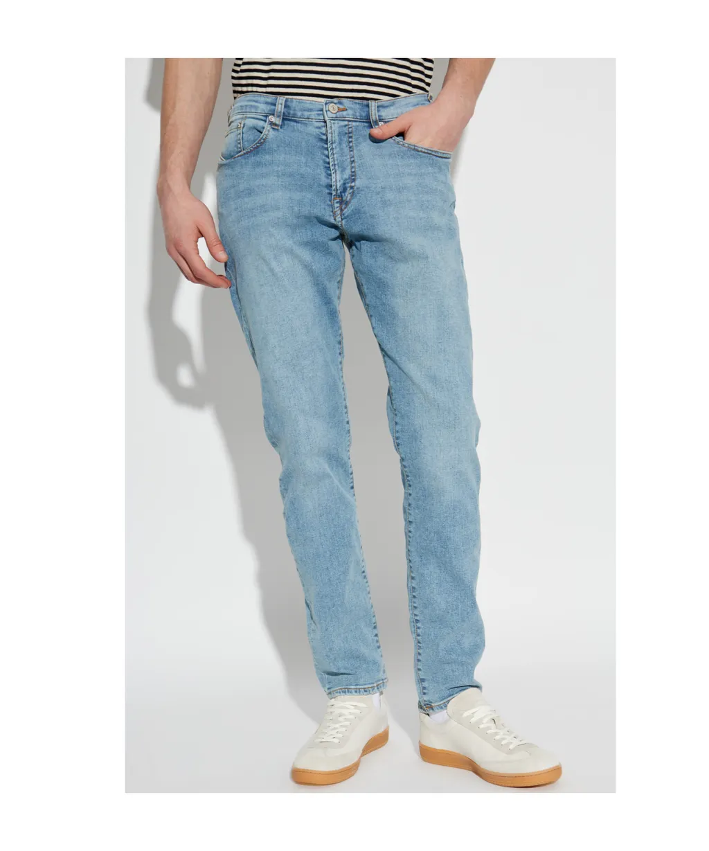 Logo-Patch Tapered-Leg Jeans