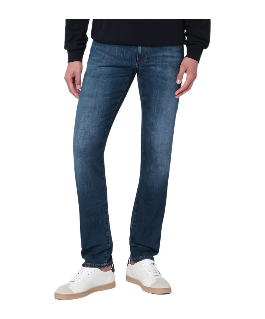 Whiskering-Effect Jeans
