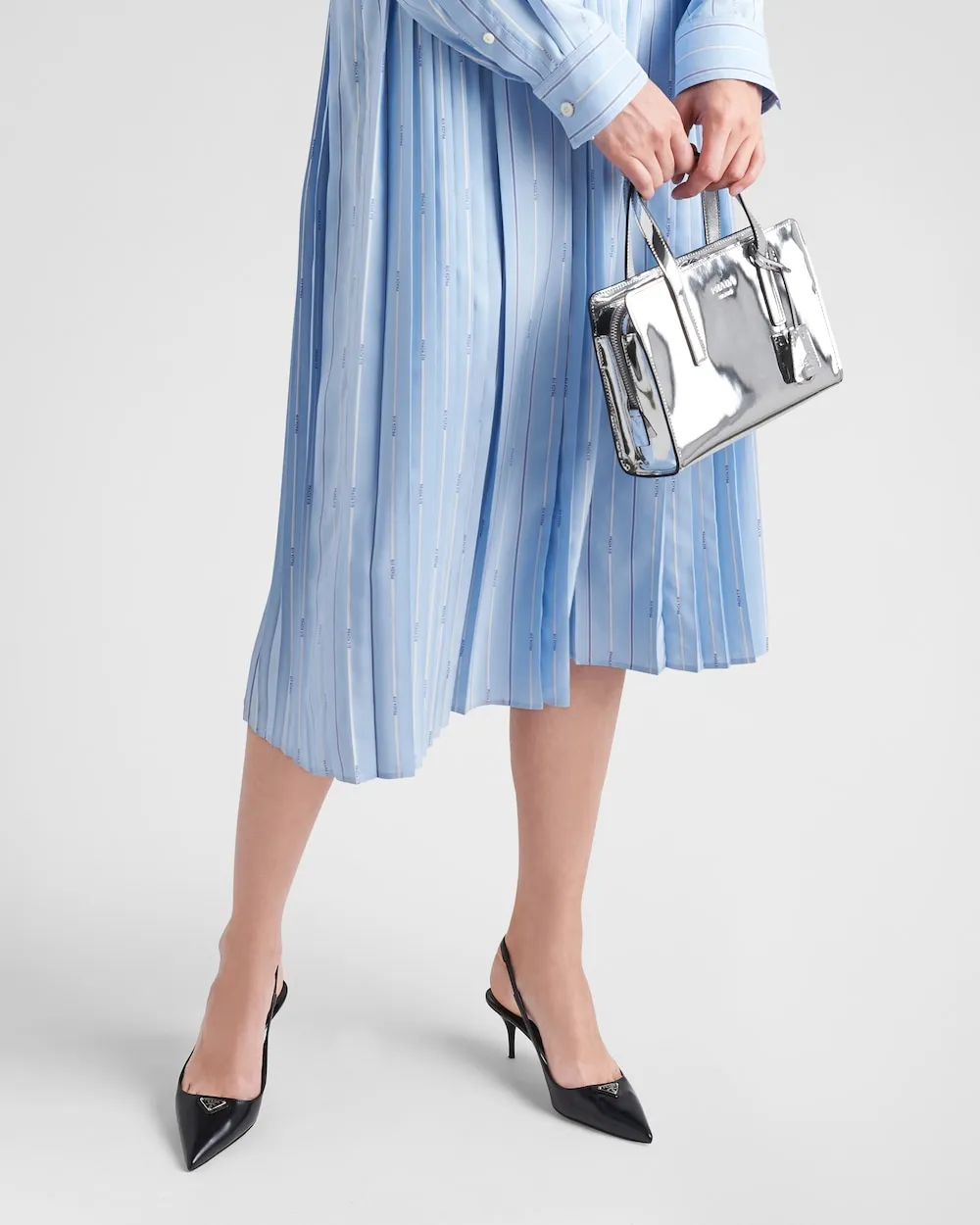 Exposed-Heeled Logo High-Heeled Shoes