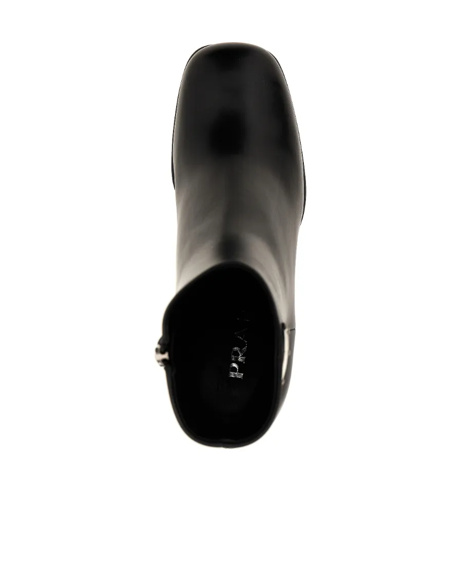 Logo-Plaque Ankle Boots