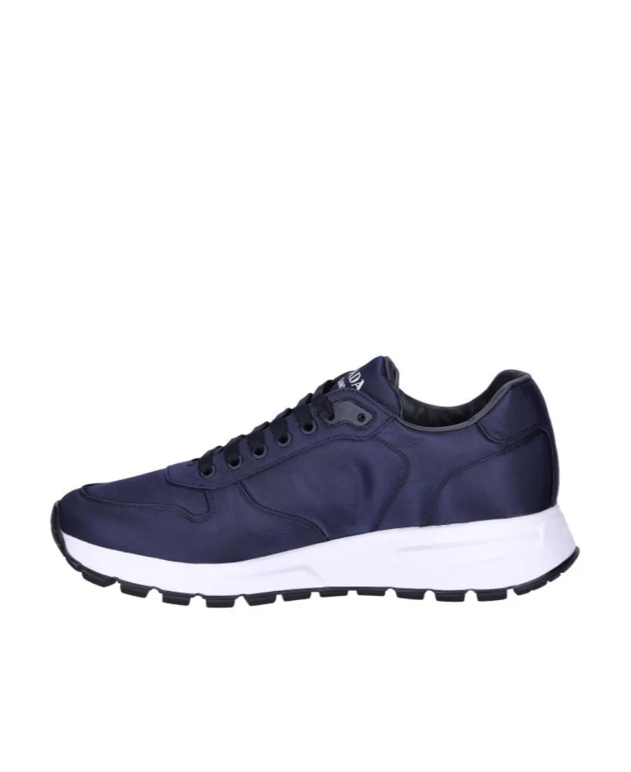 Logo Sports Shoes