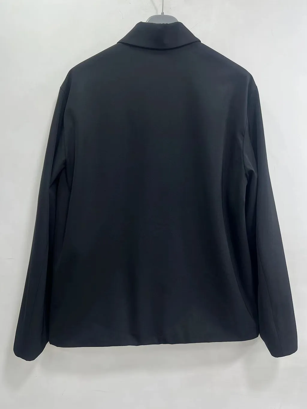 Long-Sleeved Logo Casual Jacket