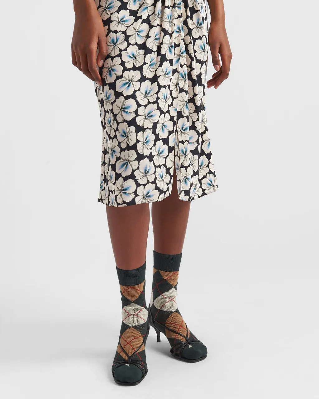 Triangle-Logo Checked Socks