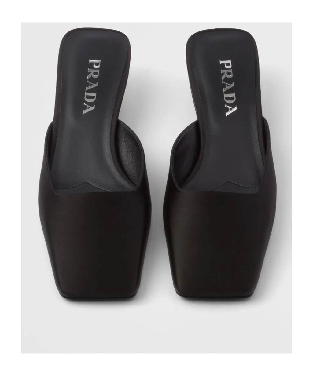 Square-Toe Logo Detailed Mules