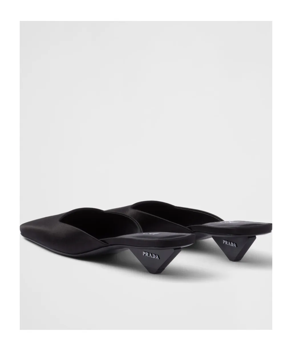 Square-Toe Logo Detailed Mules