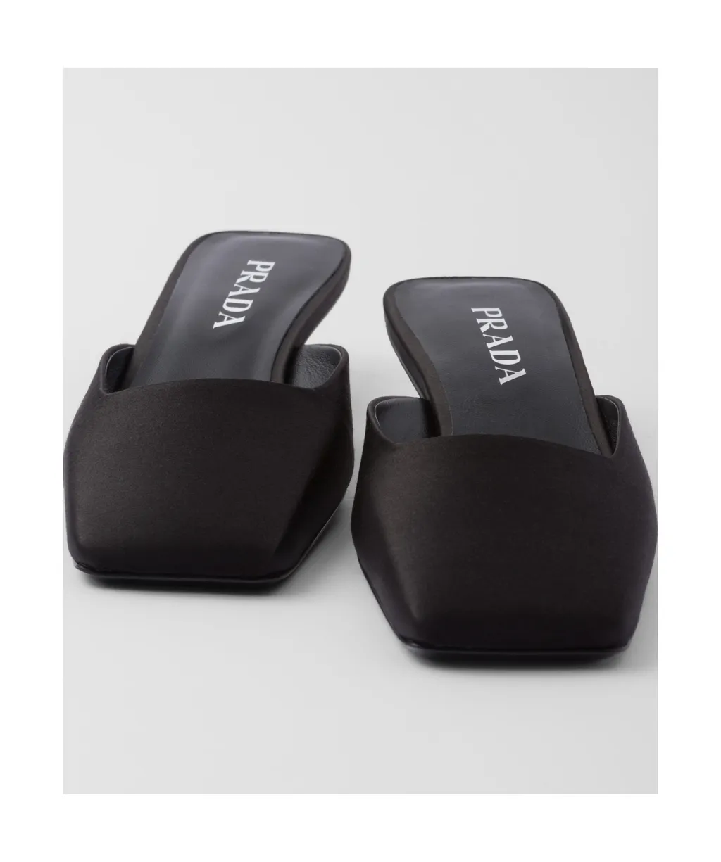 Square-Toe Logo Detailed Mules
