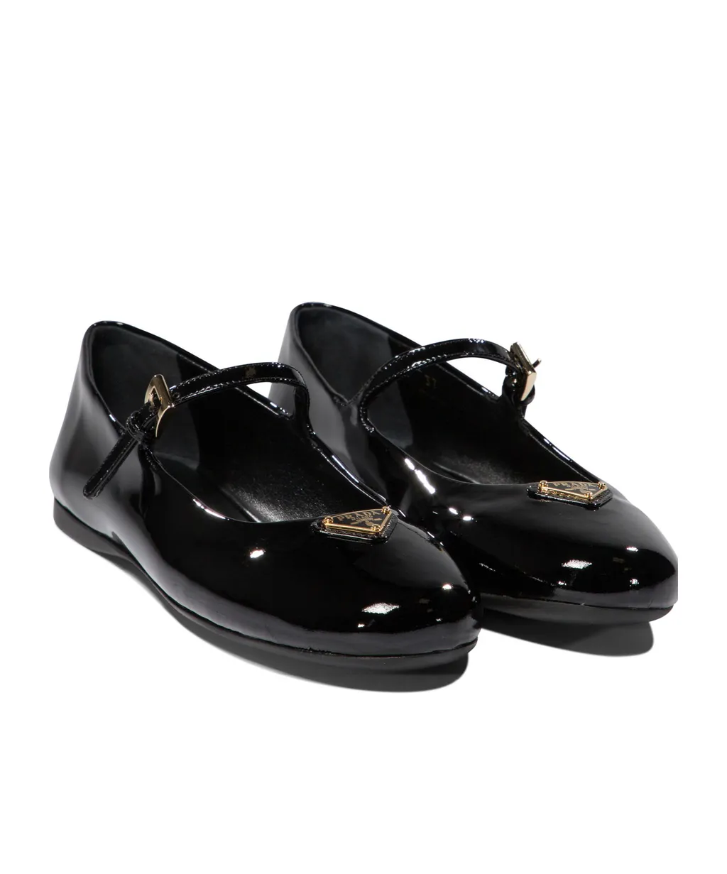 Triangle-Logo Round-Toe Ballerina Shoes