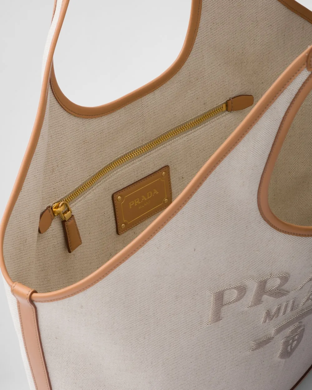 Logo-Detailed Large Top Handle Bag