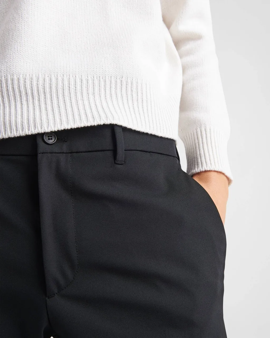 Mid-Rise Cropped Tailored Trousers