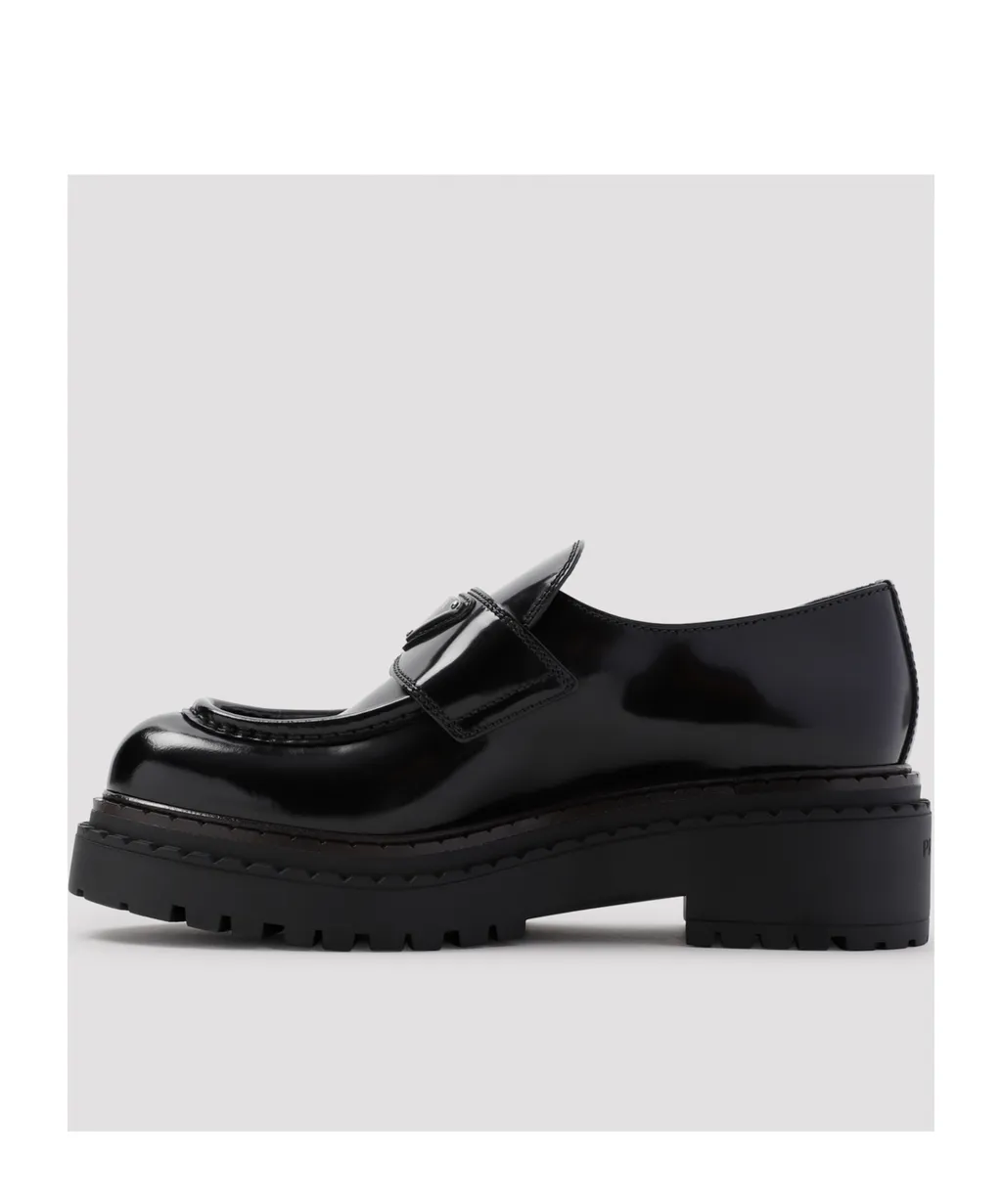 Triangle-Logo Round-Toe Loafers